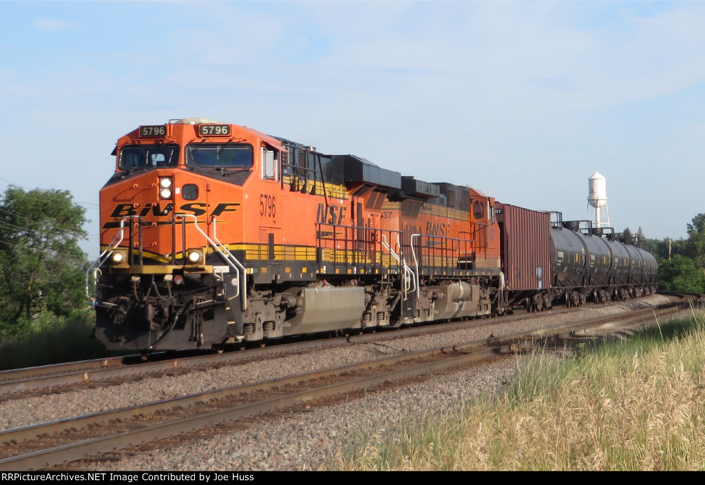 BNSF 5796 East